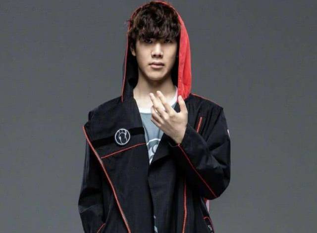 Joker锐评Scout：要么自己还清要么不打了 Doinb真去了高低得去EDG门口磕头