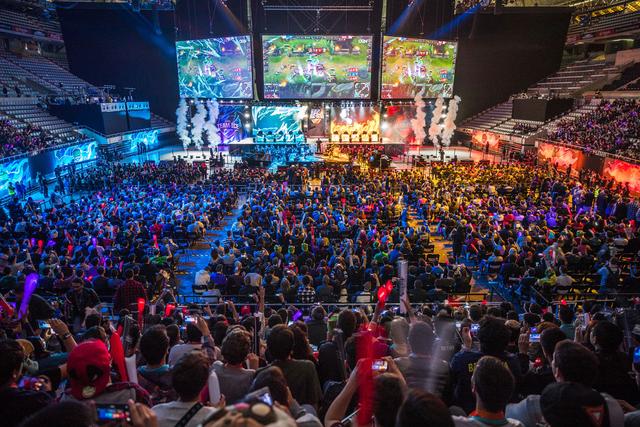 NiP 和 Fluxo 在 2025 年 StarLadder 布达佩斯 Major 第一阶段的首个比赛日以胜利结束