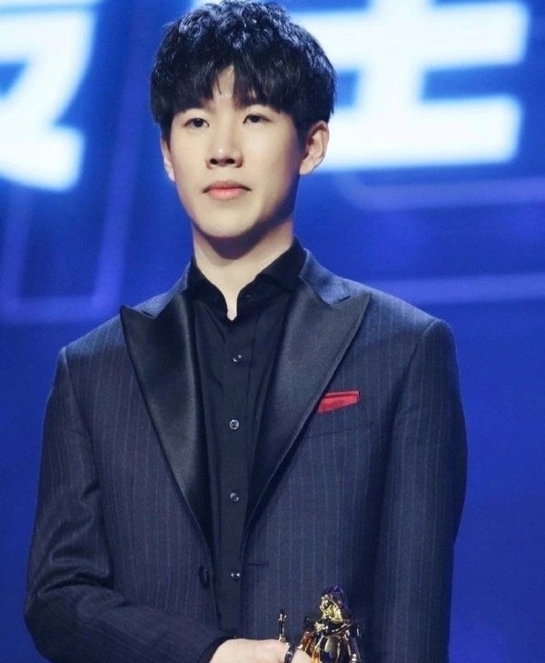 HLTV奖项：年度最佳得分选手 - b1t