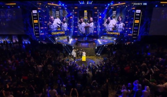 WBG官博晒照：今天也是投入认真训练的微博哥