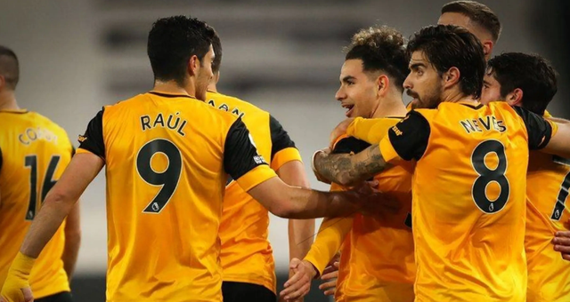 今年英雄联盟S12全球总决赛，将在NBA球队金州勇士主场场馆举行