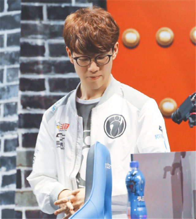 TES 0-3 T1， 遗憾止步2025全球总决赛淘汰赛半决赛