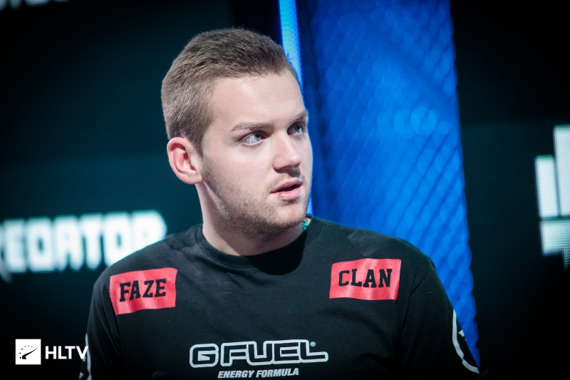 DOTA2萧瑟Ame直播爆料RNG试训东南亚一号位