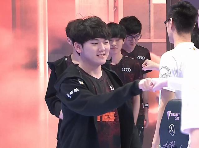 OMG群访 Creme：今天的比赛自己打得有点烂