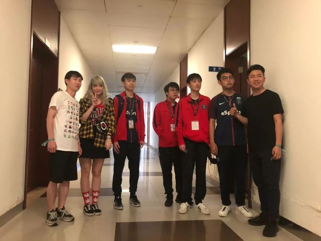 资讯《绝地求生大逃杀》全衣服一览 服装价格皮肤内容全图文详解